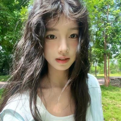 罗娜，阿齐姆的母亲